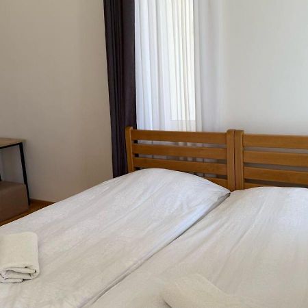 Eka'S Guest House メスティア エクステリア 写真