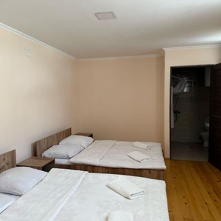Eka'S Guest House メスティア エクステリア 写真